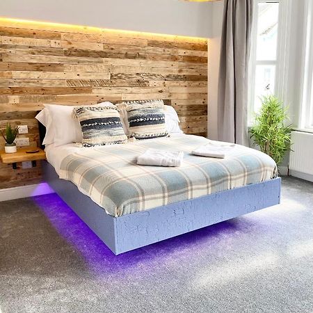 Cloud9 Guest House - By Coastline Retreats - Newly Renovated, Beautiful Ensuite Rooms Near Seafront In Town Centre, Netflix, Superfast Wifi, Communal Kitchen Bournemouth Exterior foto