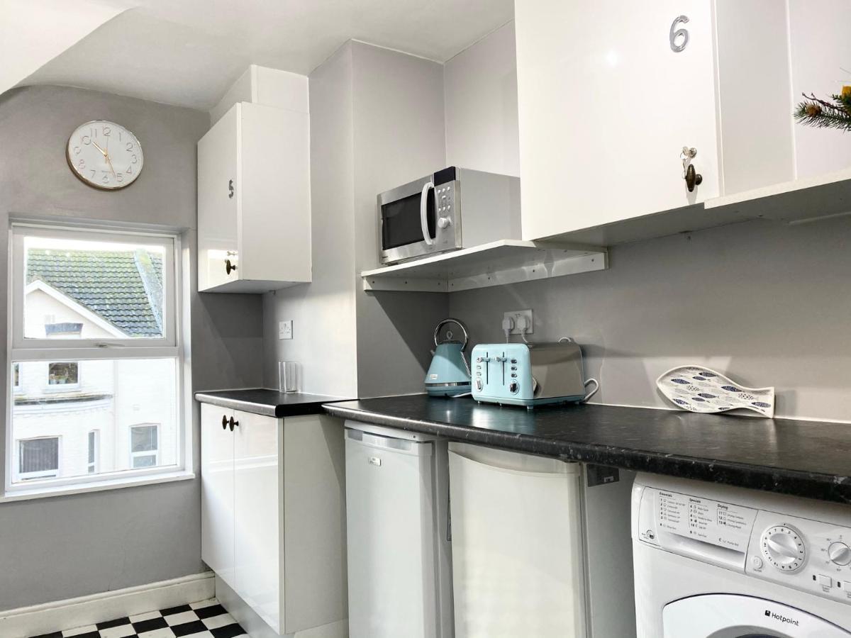 Cloud9 Guest House - By Coastline Retreats - Newly Renovated, Beautiful Ensuite Rooms Near Seafront In Town Centre, Netflix, Superfast Wifi, Communal Kitchen Bournemouth Exterior foto