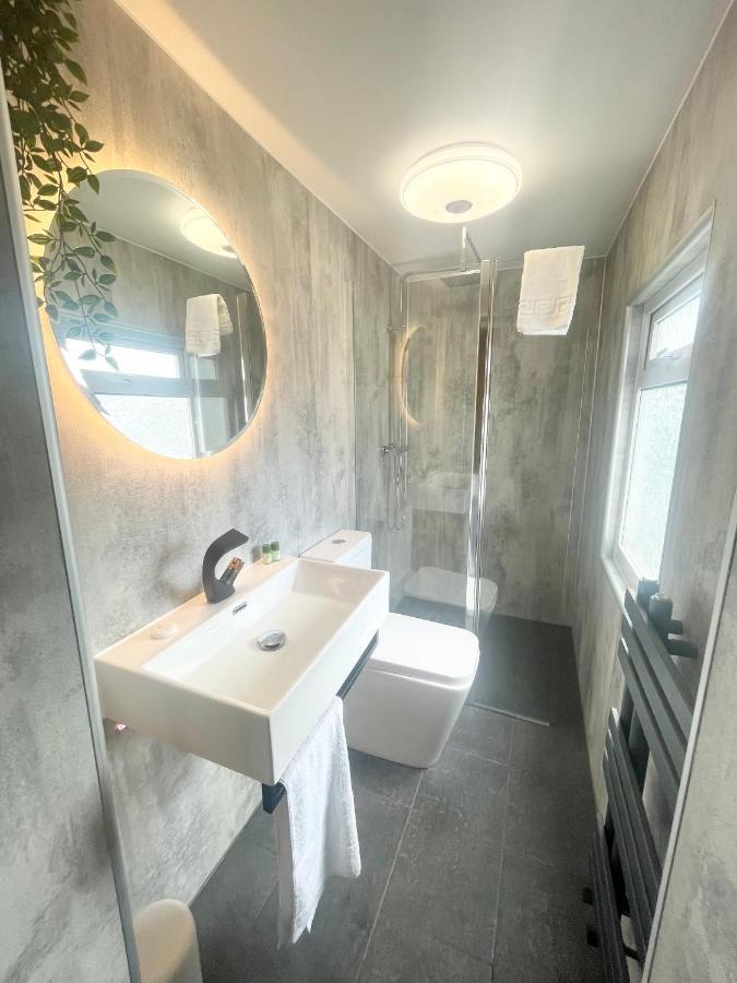 Cloud9 Guest House - By Coastline Retreats - Newly Renovated, Beautiful Ensuite Rooms Near Seafront In Town Centre, Netflix, Superfast Wifi, Communal Kitchen Bournemouth Exterior foto