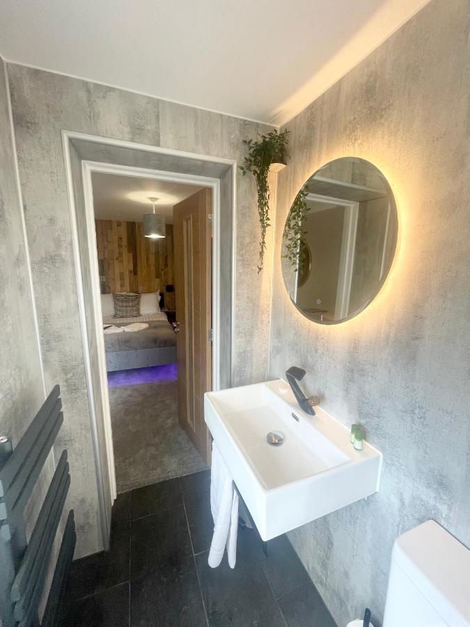 Cloud9 Guest House - By Coastline Retreats - Newly Renovated, Beautiful Ensuite Rooms Near Seafront In Town Centre, Netflix, Superfast Wifi, Communal Kitchen Bournemouth Exterior foto