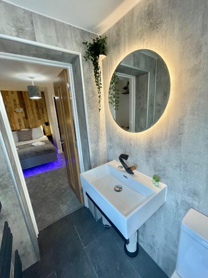 Cloud9 Guest House - By Coastline Retreats - Newly Renovated, Beautiful Ensuite Rooms Near Seafront In Town Centre, Netflix, Superfast Wifi, Communal Kitchen Bournemouth Exterior foto